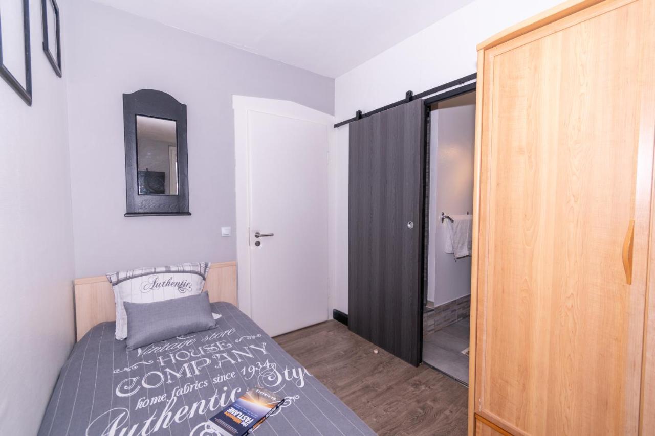 Private & Comfortable Apartments Puttelange-aux-Lacs エクステリア 写真