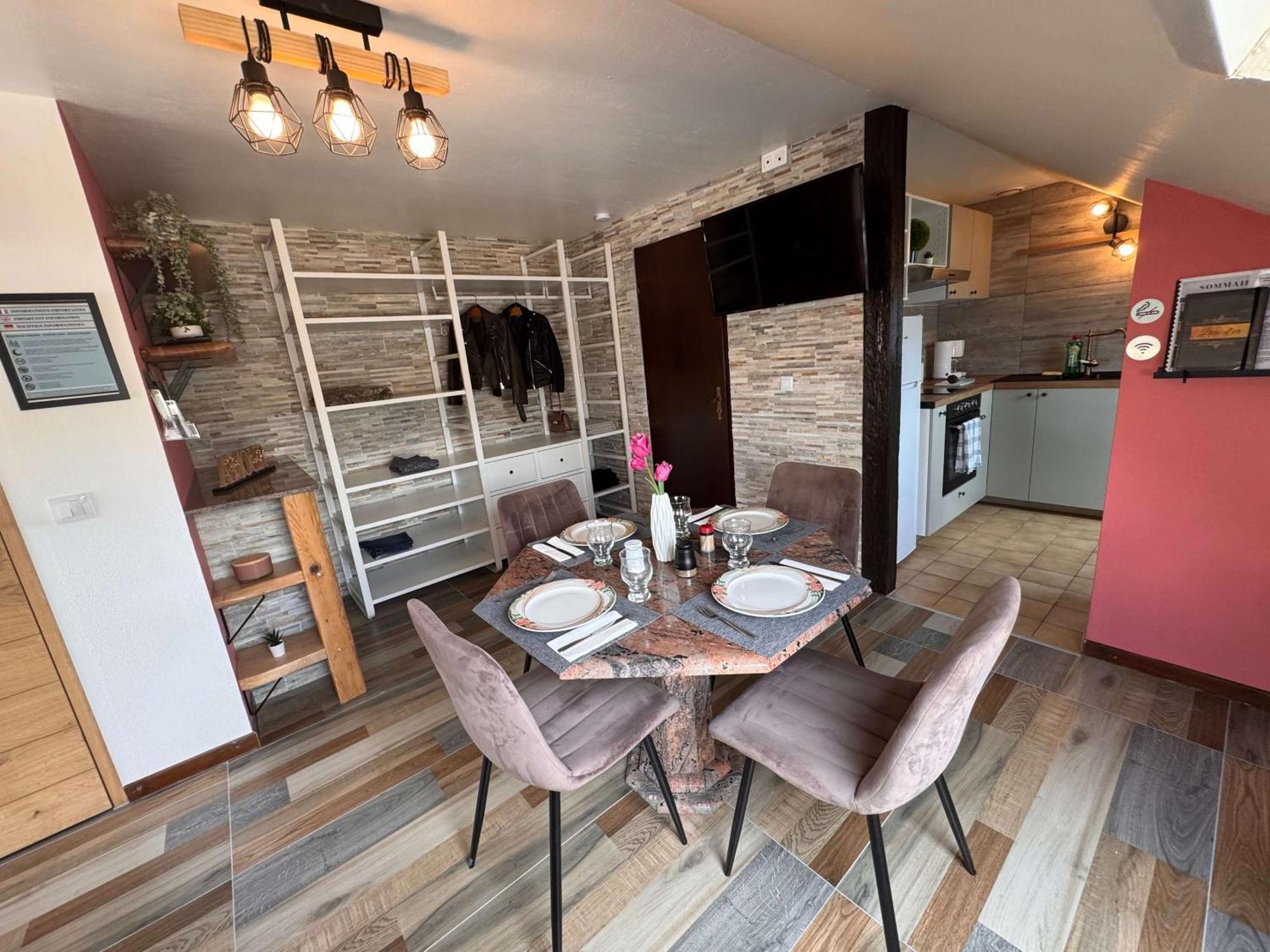 Private & Comfortable Apartments Puttelange-aux-Lacs エクステリア 写真